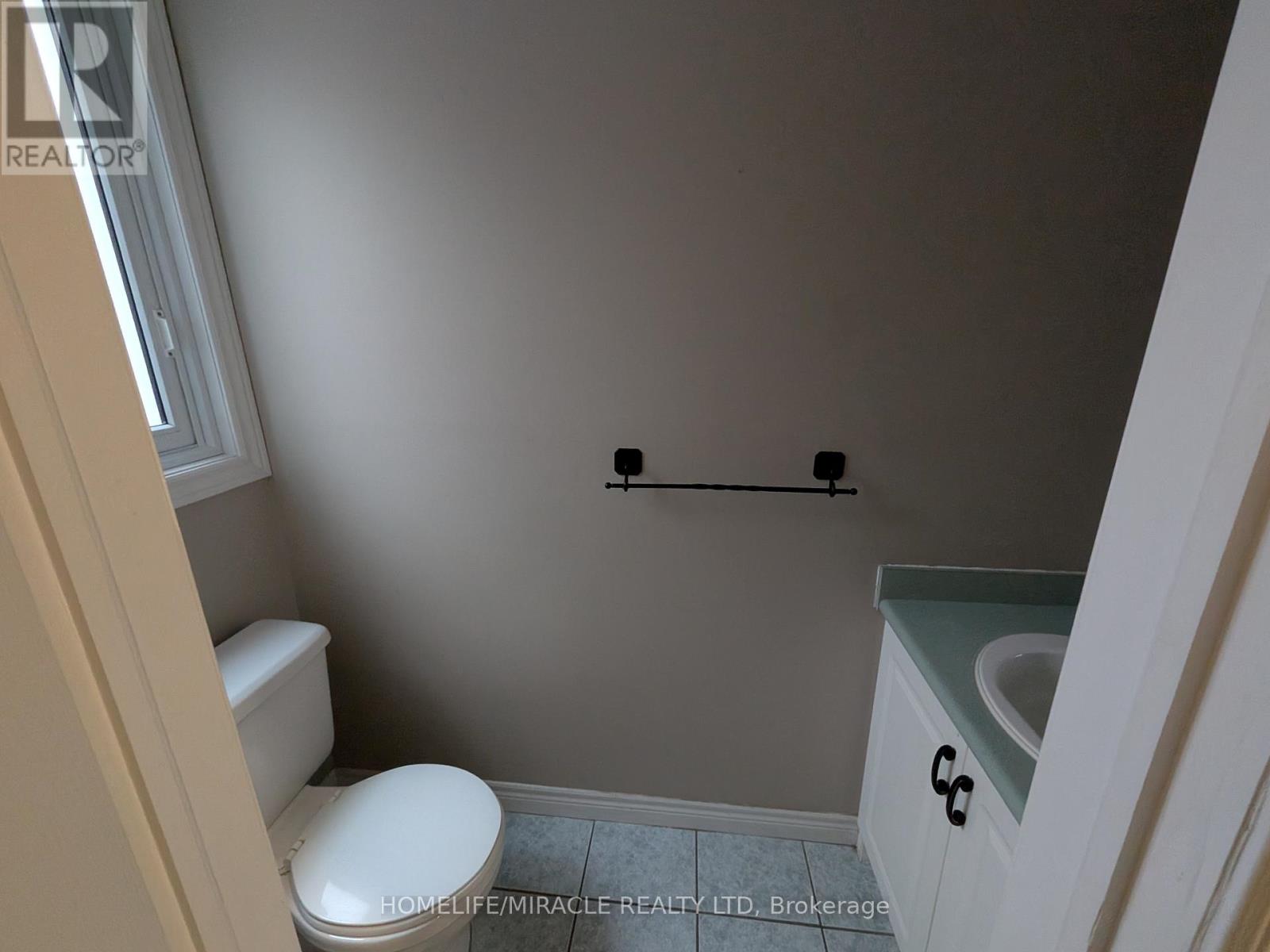 352 Bankside Drive, Kitchener, Ontario  N2N 3K1 - Photo 21 - X12674616