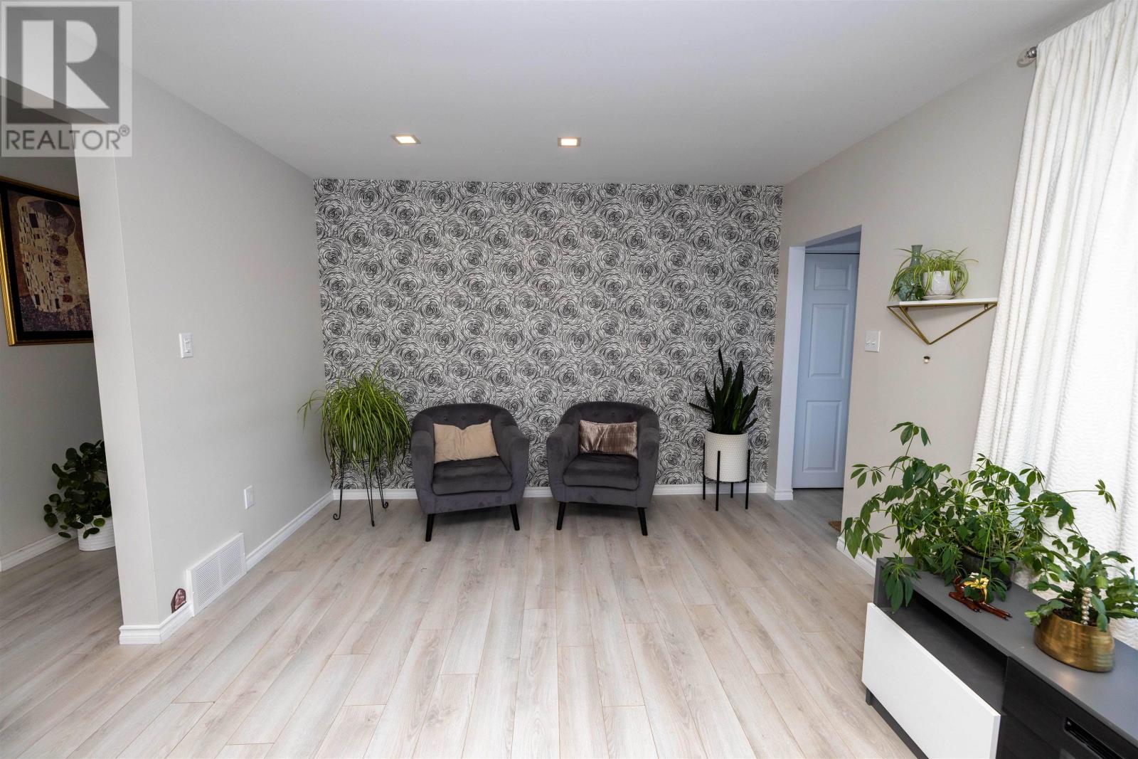 587 Faircrest St, Thunder Bay, Ontario  P7B 2C1 - Photo 6 - TB2600021