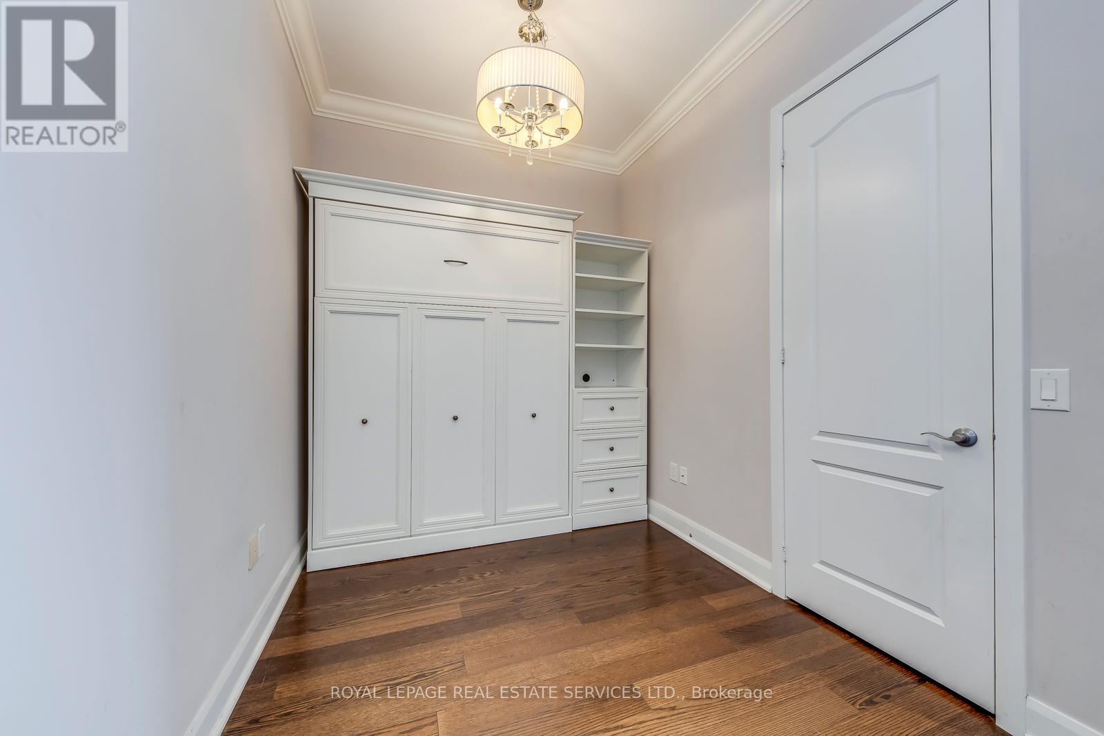 701 - 2470 Prince Michael Drive, Oakville, Ontario  L6H 0G9 - Photo 10 - W12604778