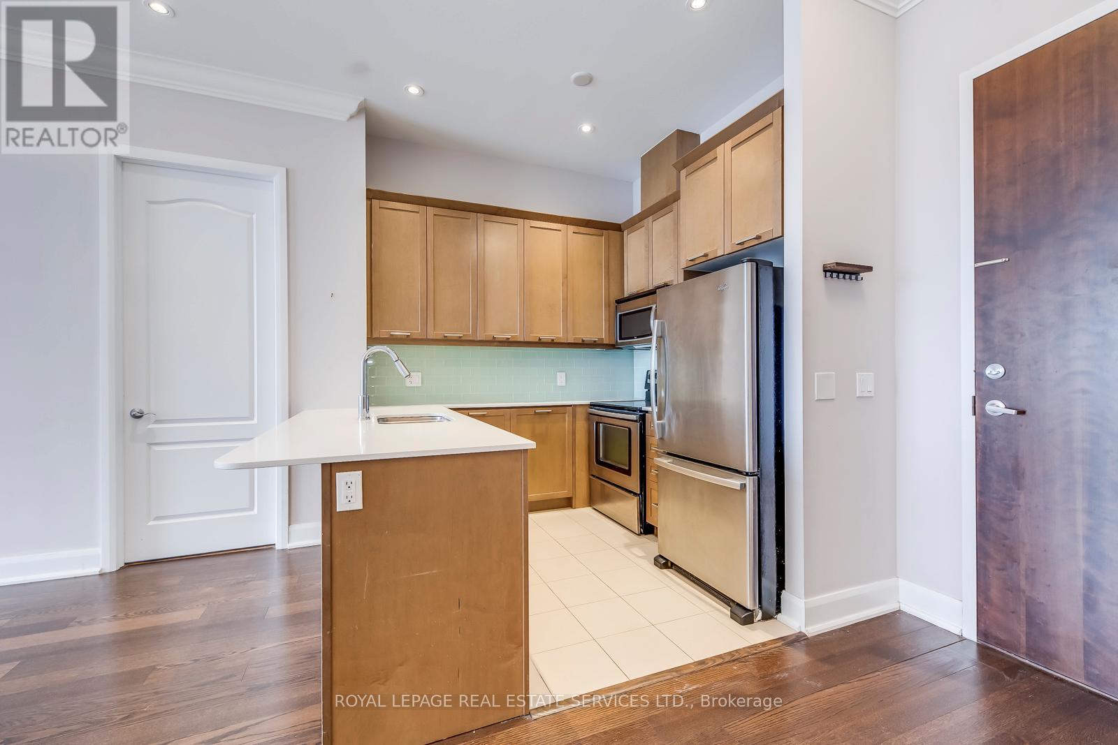 701 - 2470 Prince Michael Drive, Oakville, Ontario  L6H 0G9 - Photo 11 - W12604778