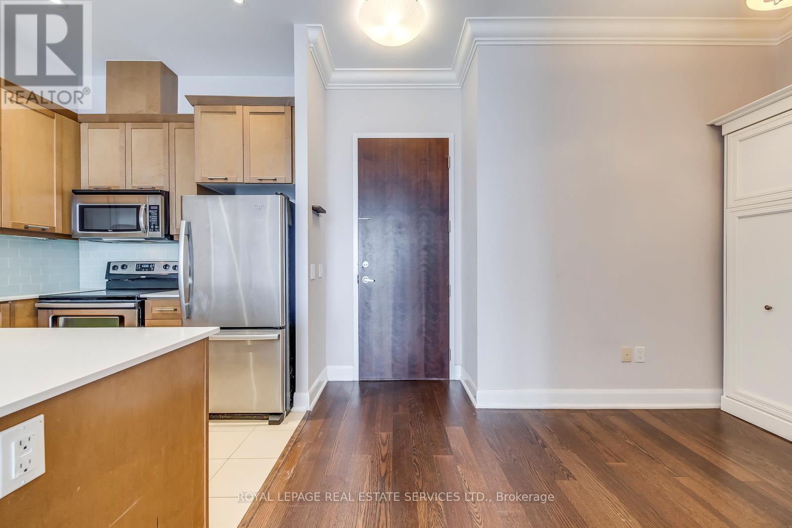 701 - 2470 Prince Michael Drive, Oakville, Ontario  L6H 0G9 - Photo 8 - W12604778