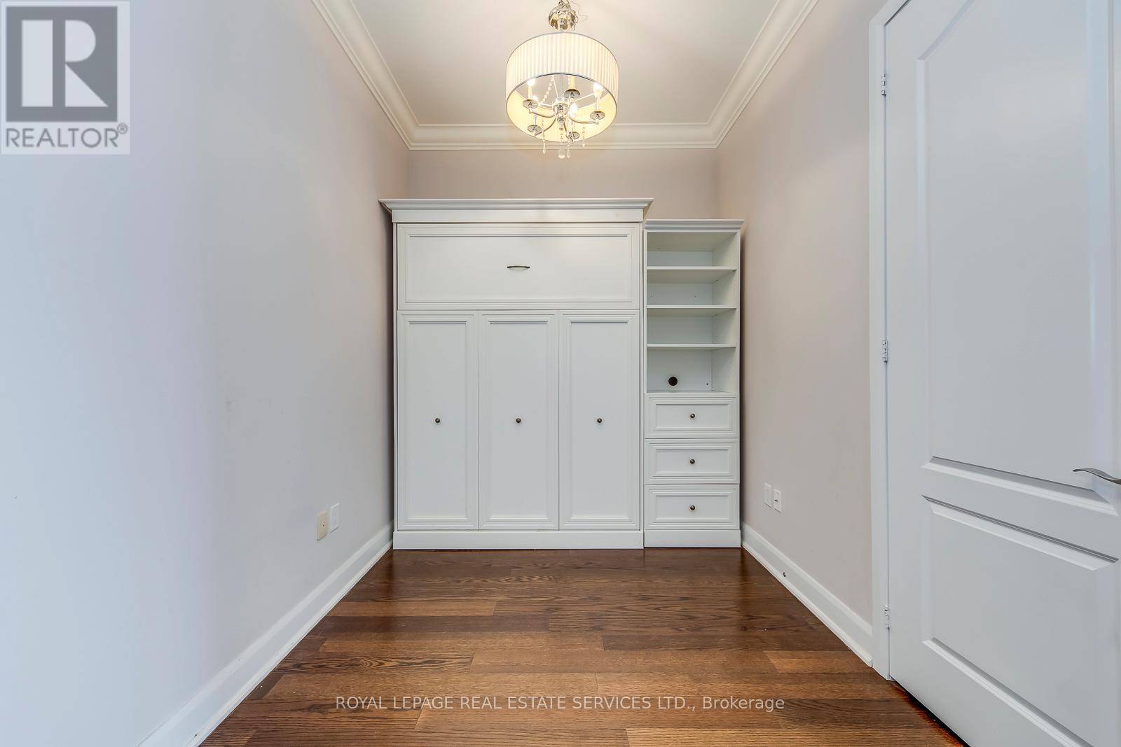 701 - 2470 Prince Michael Drive, Oakville, Ontario  L6H 0G9 - Photo 9 - W12604778