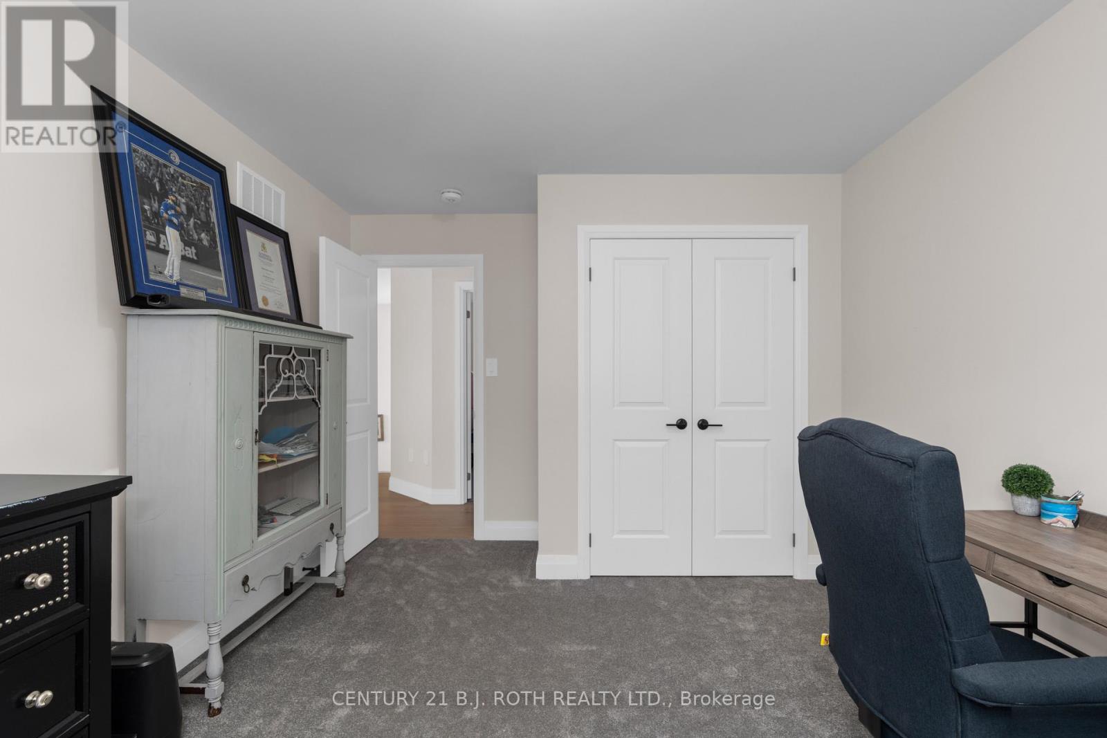 19 Rowley Crescent, Springwater, Ontario  L0L 1P0 - Photo 31 - S12607374