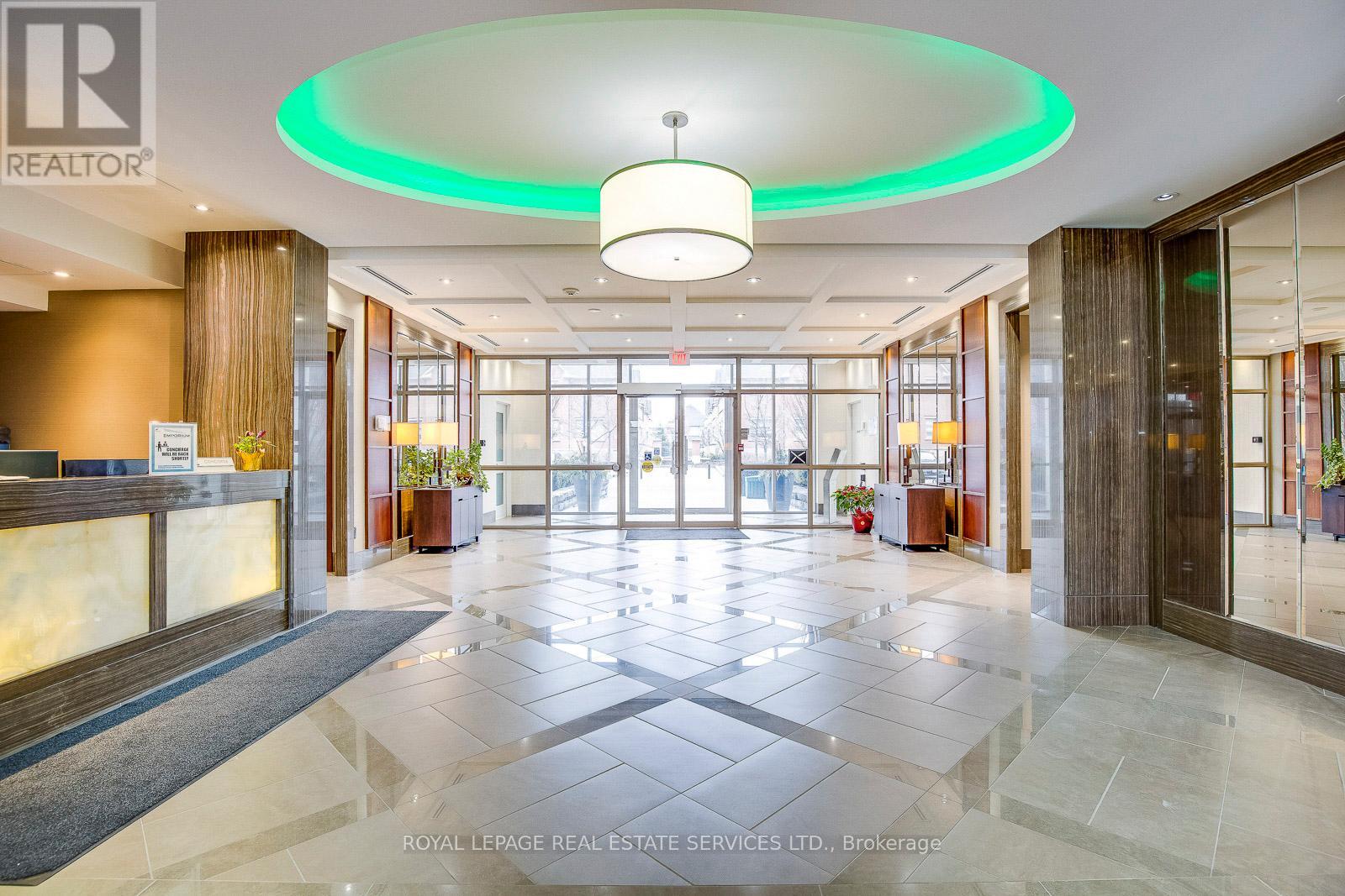 701 - 2470 Prince Michael Drive, Oakville, Ontario  L6H 0G9 - Photo 3 - W12604778