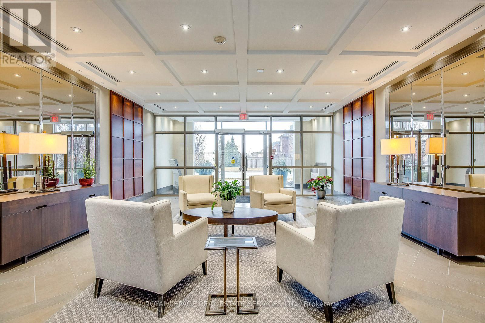 701 - 2470 Prince Michael Drive, Oakville, Ontario  L6H 0G9 - Photo 5 - W12604778