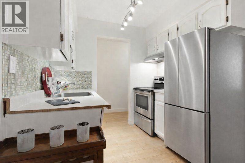 101 2910 ONTARIO STREET, Vancouver, British Columbia