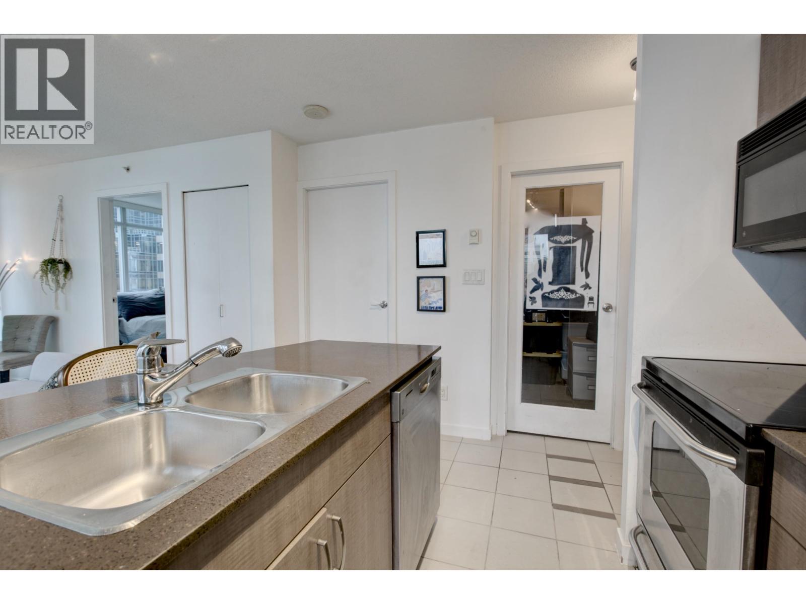 1505 610 Granville Street, Vancouver, British Columbia  V6C 3T3 - Photo 10 - R3077285