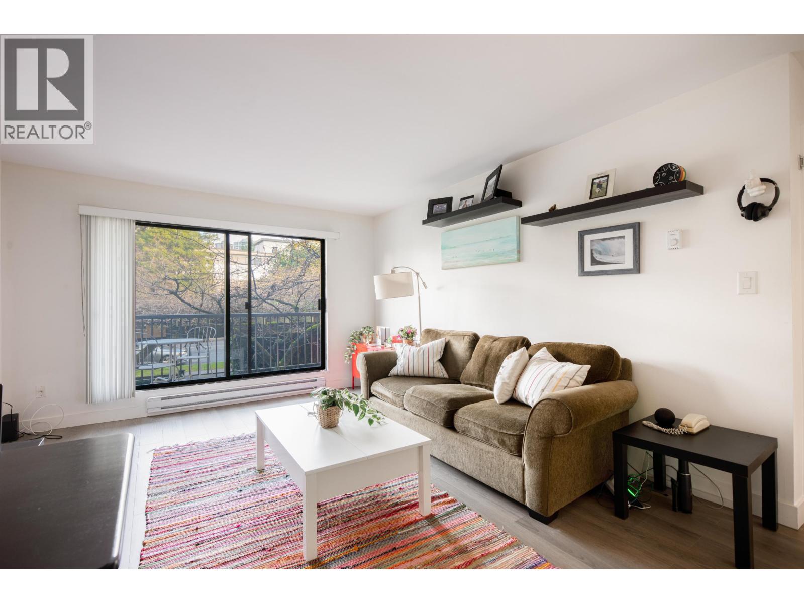 215 251 W 4th Street, North Vancouver, British Columbia  V7M 1H8 - Photo 6 - R3077287