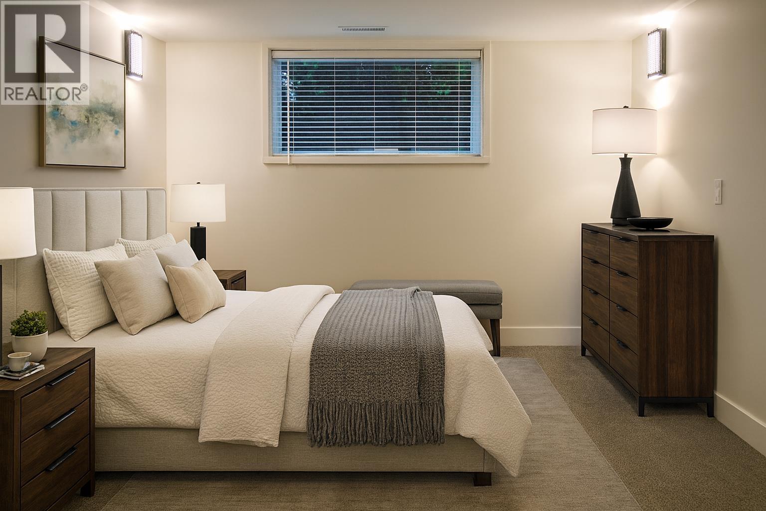 865 E 12th Street, North Vancouver, British Columbia  V7L 2L2 - Photo 34 - R3077298