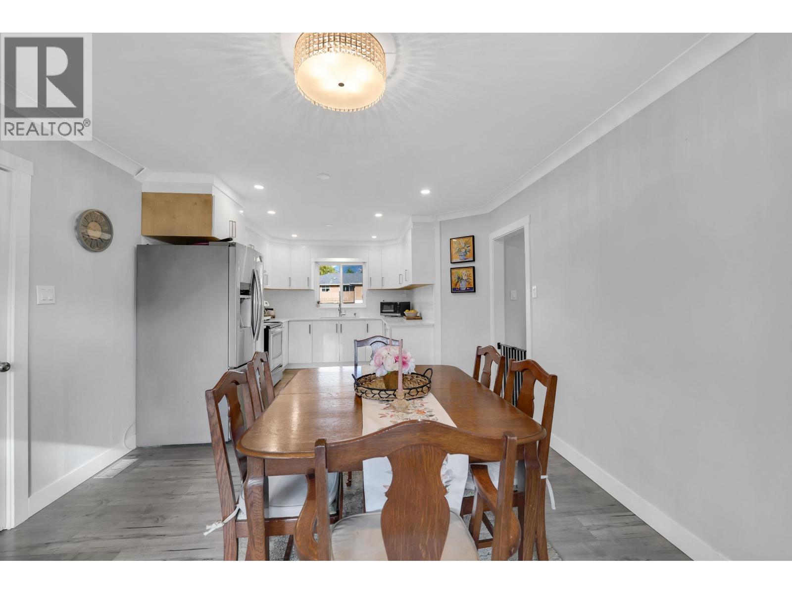 2026 Garibaldi Way, Squamish, British Columbia  V0N 1T0 - Photo 7 - R3077301