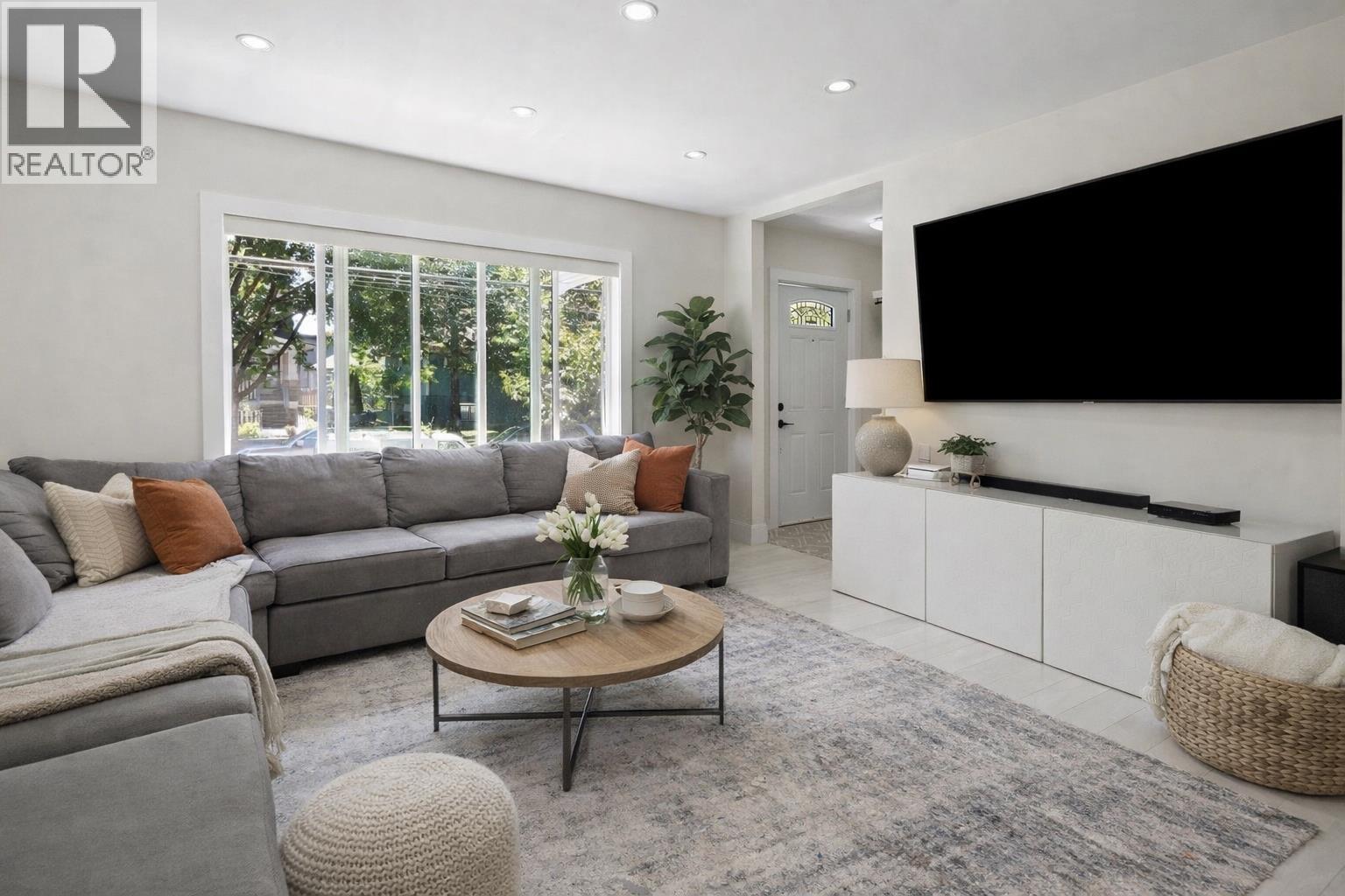 413 Seventh Avenue, New Westminster, British Columbia V3L 1W6 - Photo 6 - R3077213