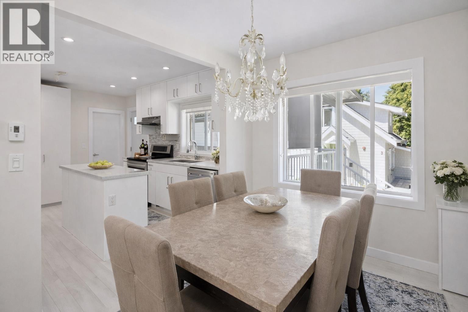 413 Seventh Avenue, New Westminster, British Columbia V3L 1W6 - Photo 8 - R3077213