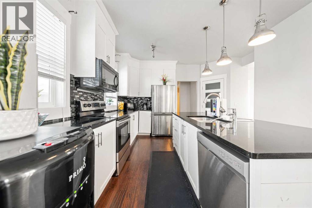 161 Rainbow Falls Glen, Chestermere, Alberta  T1X 0S5 - Photo 12 - A2273175