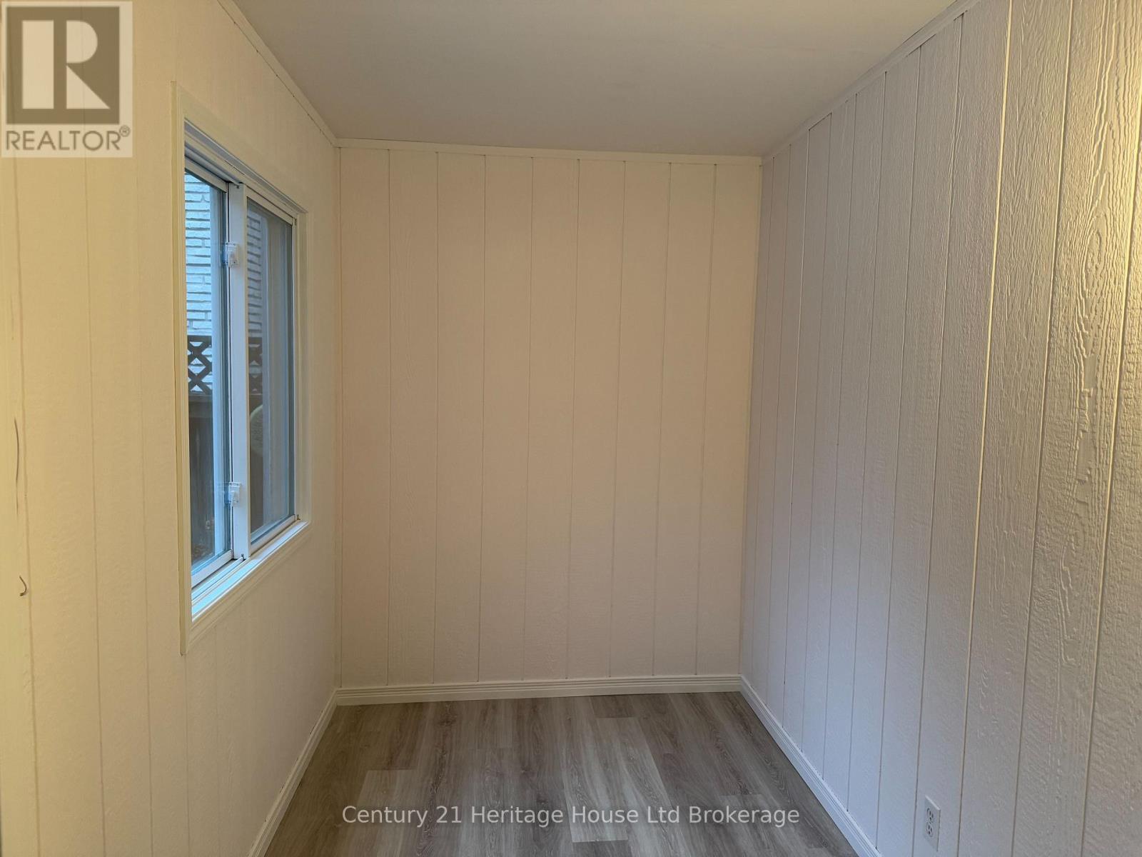 43 Concession Street E, Tillsonburg, Ontario  N4G 1P2 - Photo 31 - X12541434