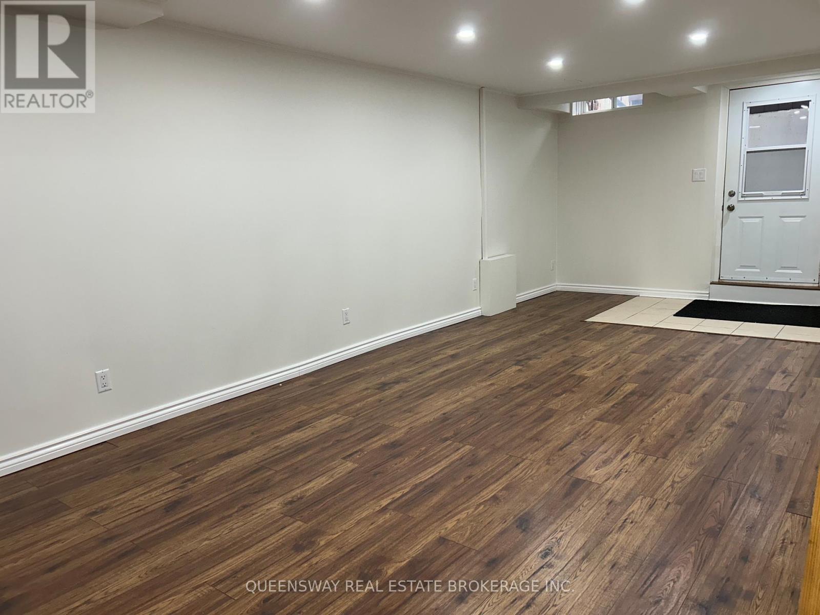 2-7 Empson Court, Ajax, Ontario  L1S 3Y3 - Photo 2 - E12674634