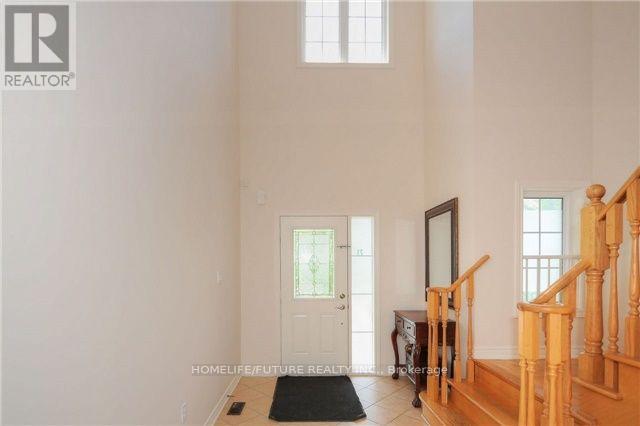 71 Batchford Crescent, Markham, Ontario  L6B 0C2 - Photo 3 - N12674644