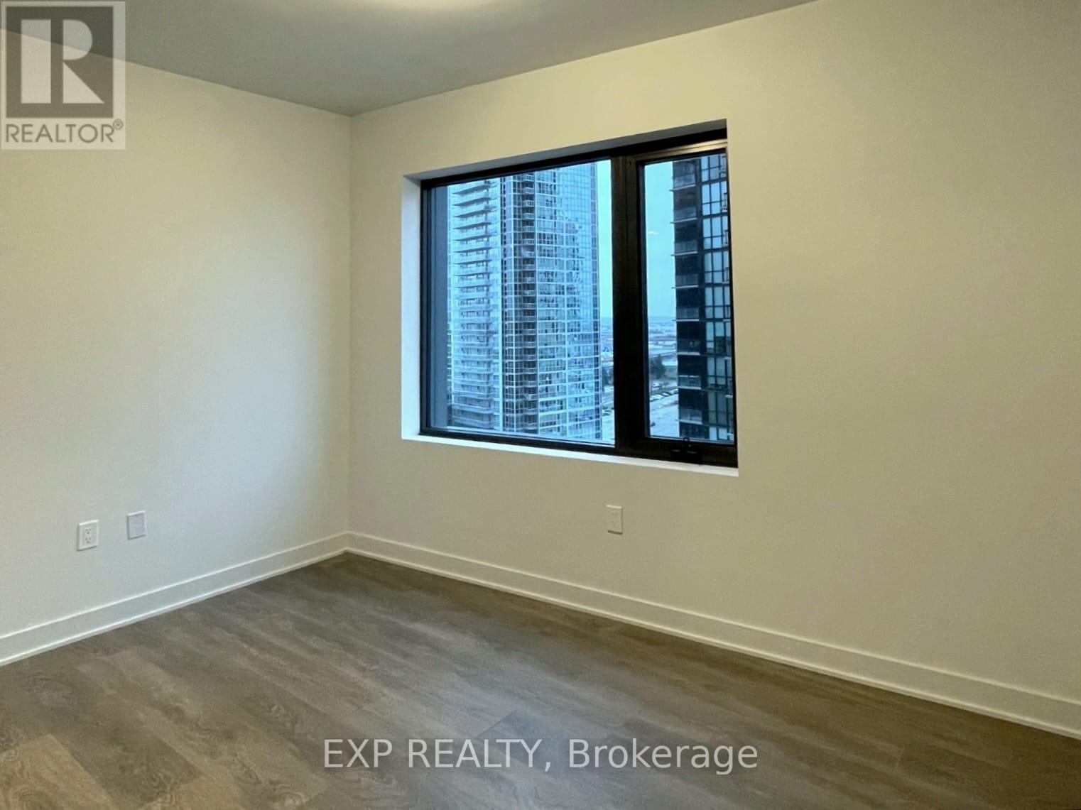 1307 - 2920 Highway Road, Vaughan, Ontario  L4K 0P4 - Photo 2 - N12674648