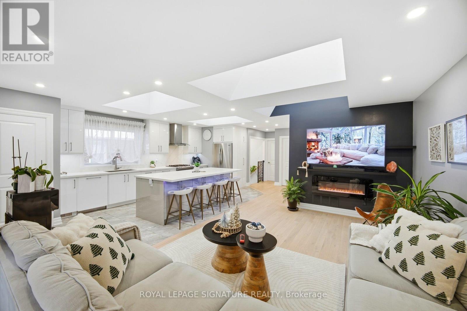 30 Coules Court, Toronto, Ontario  M8W 2N9 - Photo 16 - W12674338