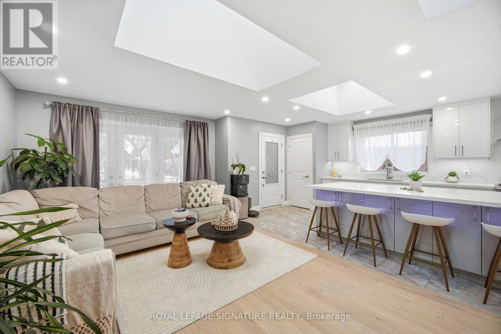 30 Coules Court, Toronto, Ontario  M8W 2N9 - Photo 14 - W12674338