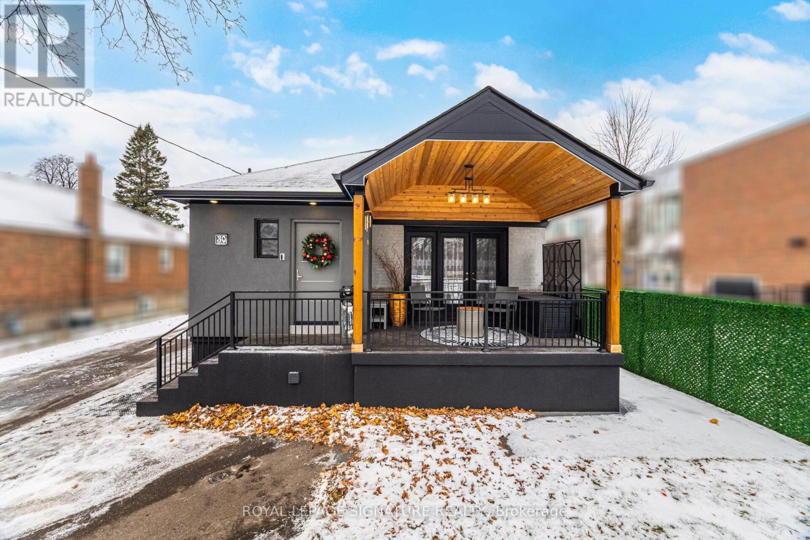 30 COULES COURT, Toronto, Ontario