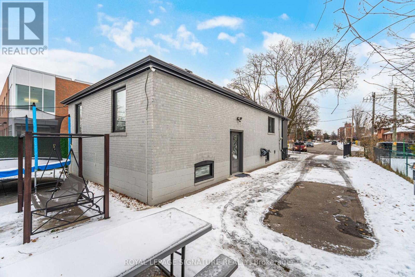 30 Coules Court, Toronto, Ontario  M8W 2N9 - Photo 44 - W12674338