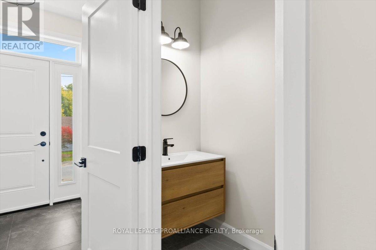 293 Church Street, Greater Napanee, Ontario  K7R 1C5 - Photo 5 - X12673920