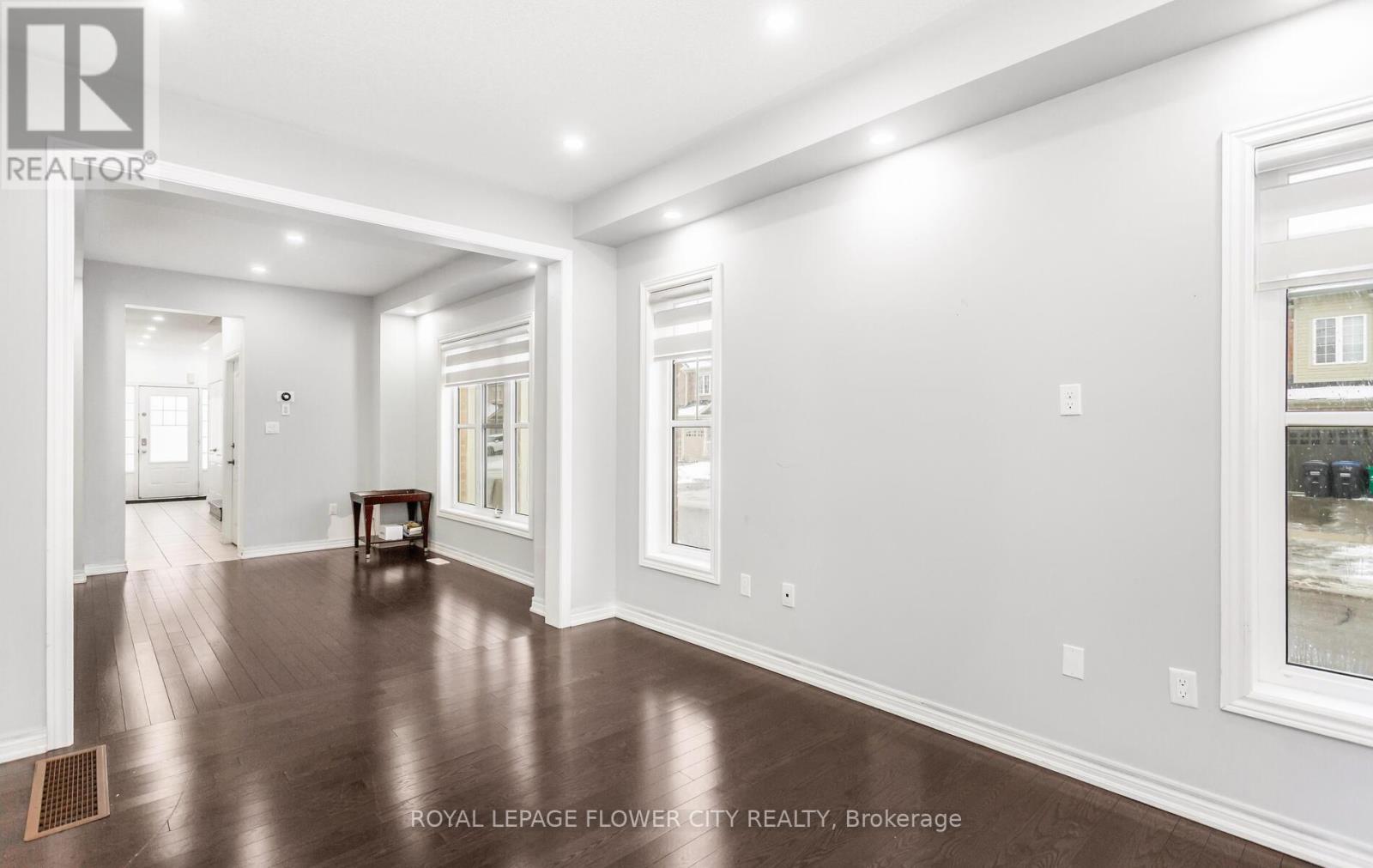 106 Lanark Circle, Brampton, Ontario  L6X 5L3 - Photo 11 - W12674632