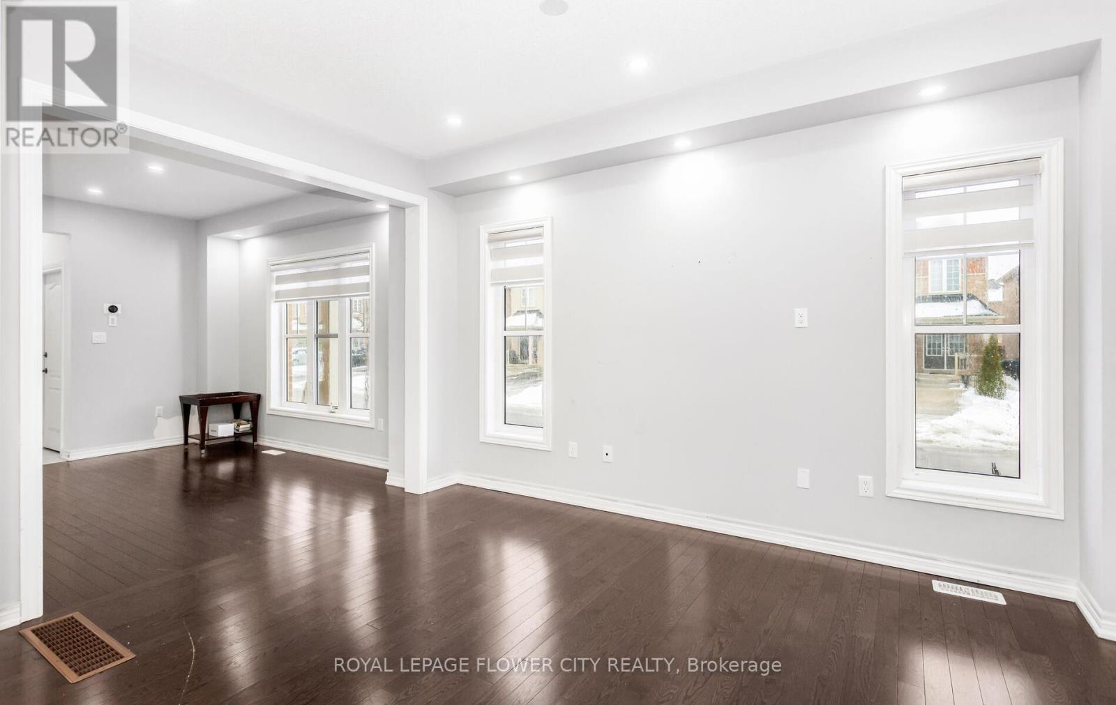 106 Lanark Circle, Brampton, Ontario  L6X 5L3 - Photo 12 - W12674632