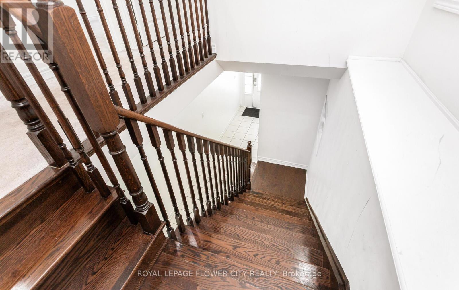 106 Lanark Circle, Brampton, Ontario  L6X 5L3 - Photo 23 - W12674632