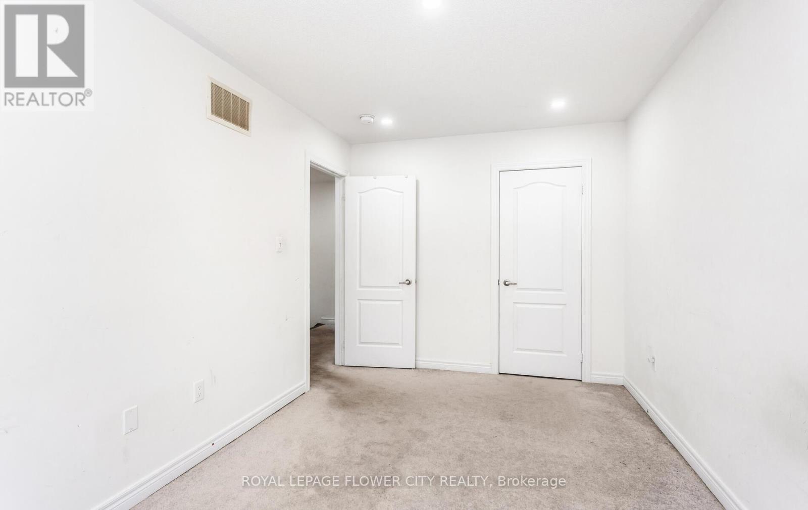 106 Lanark Circle, Brampton, Ontario  L6X 5L3 - Photo 39 - W12674632