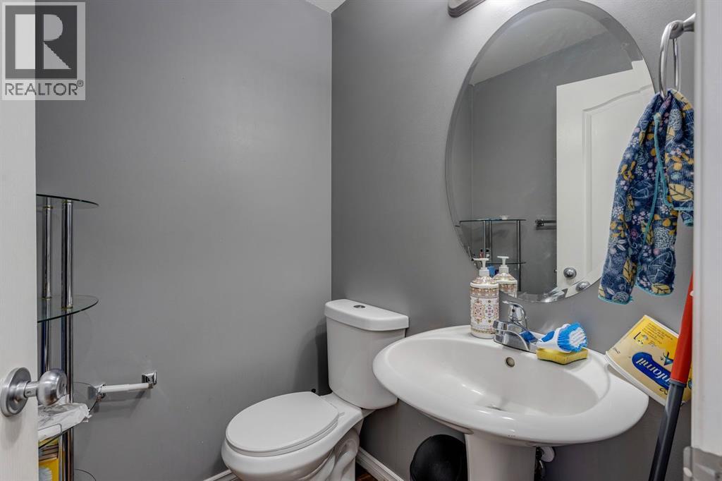 47 Westmount Road, Okotoks, Alberta  T1S 2J3 - Photo 24 - A2266980