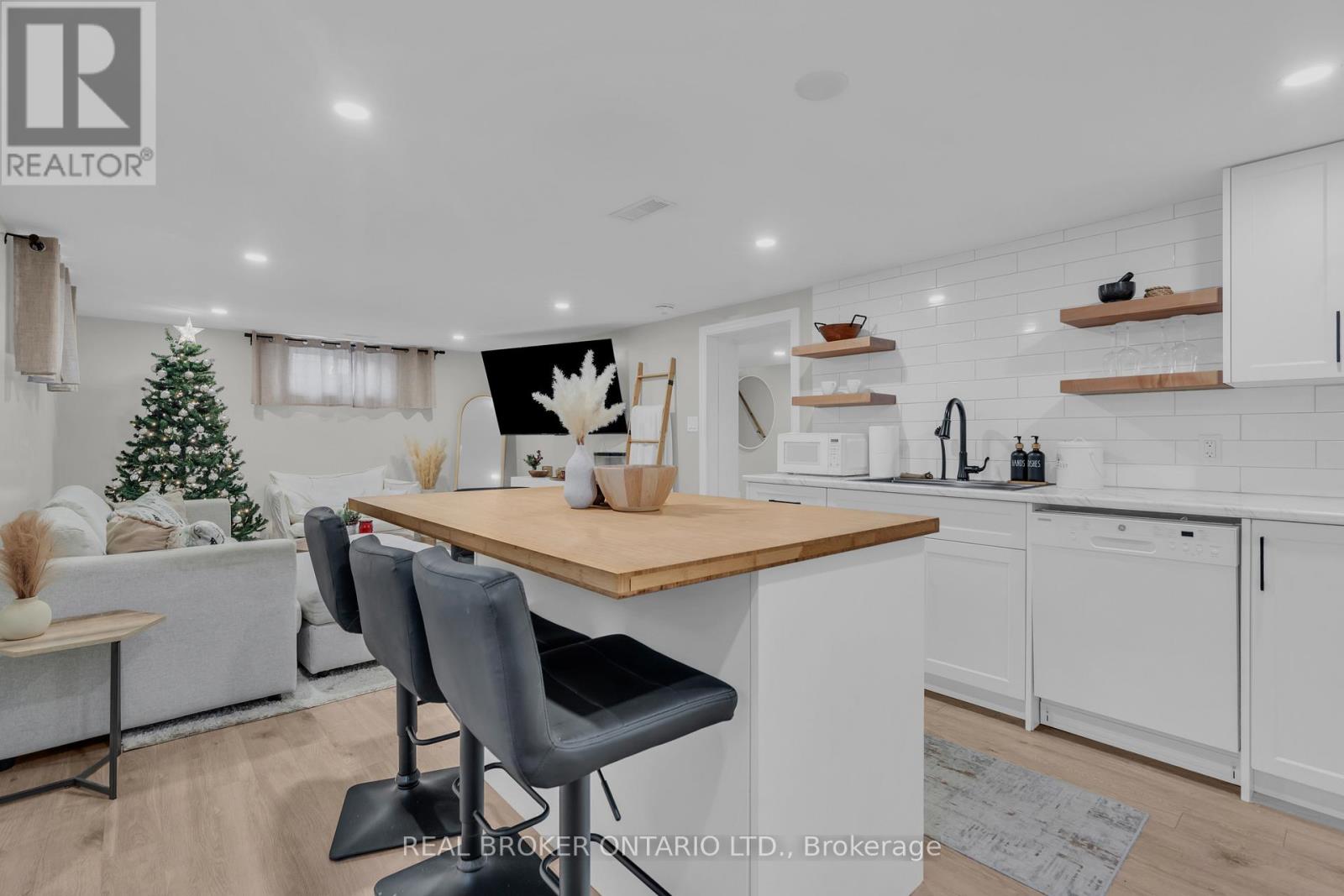 220 Bruce Street, Kitchener, Ontario  N2B 1Z3 - Photo 32 - X12674658