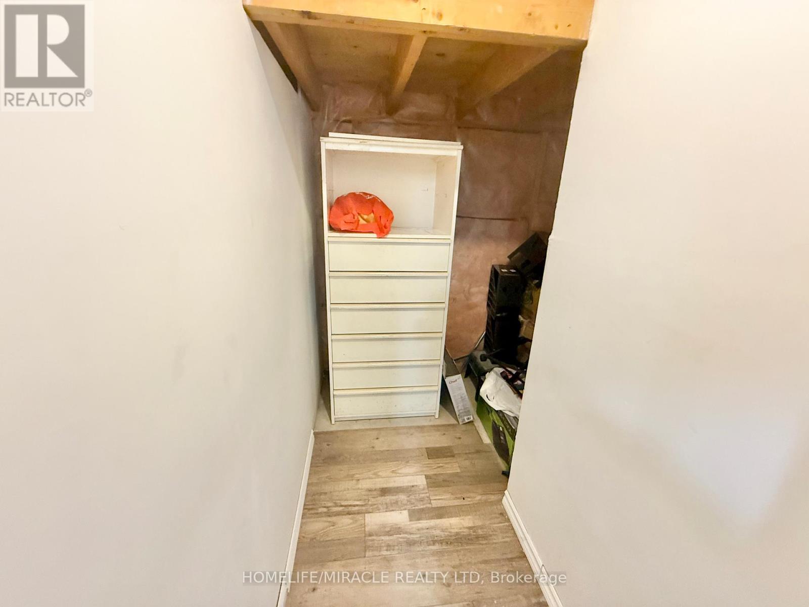 B - 668a Butternut Avenue, Waterloo, Ontario  N2V 2L1 - Photo 6 - X12674662