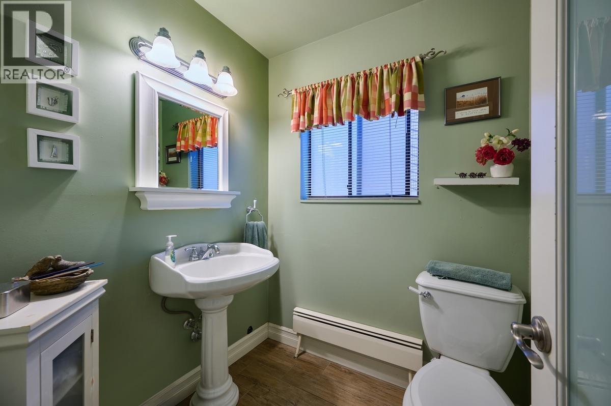 4228 Craigflower Drive, Richmond, British Columbia  V7C 4W3 - Photo 12 - R3043218