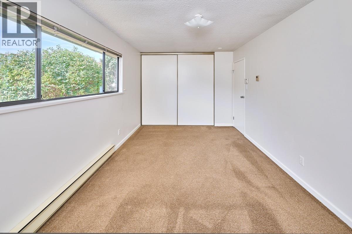 Listing Picture 14 of 26 : 11371 FRIGATE COURT, Richmond / 烈治文 - 魯藝地產 Yvonne Lu Group - MLS Medallion Club Member