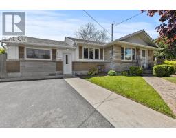 302 MAIN STREET E, Grimsby, Ontario