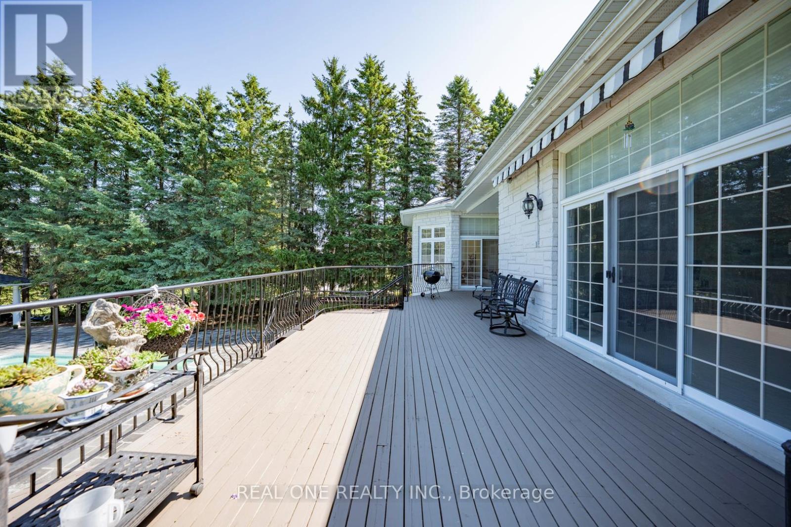 14 Alm Court, Aurora, Ontario  L4G 6W7 - Photo 12 - N12674676