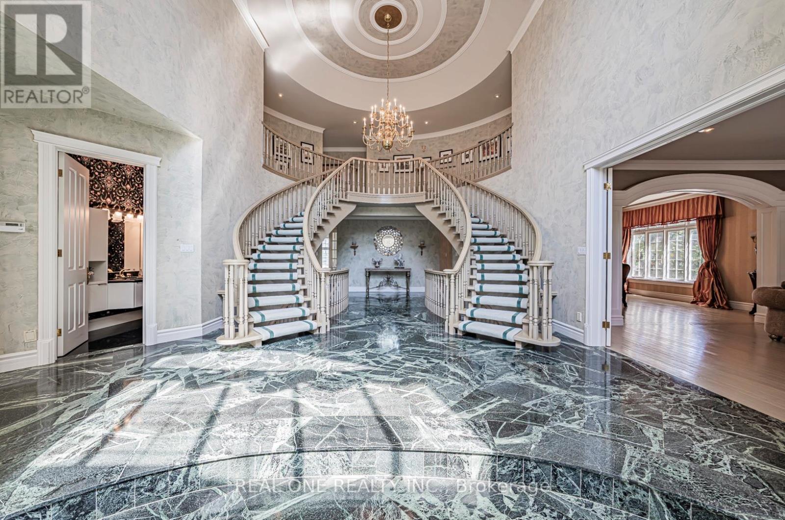 14 Alm Court, Aurora, Ontario  L4G 6W7 - Photo 16 - N12674676