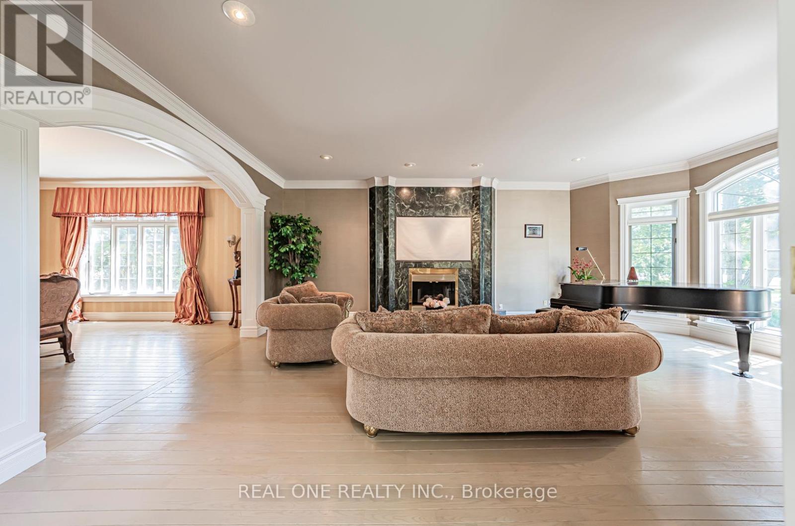 14 Alm Court, Aurora, Ontario  L4G 6W7 - Photo 18 - N12674676