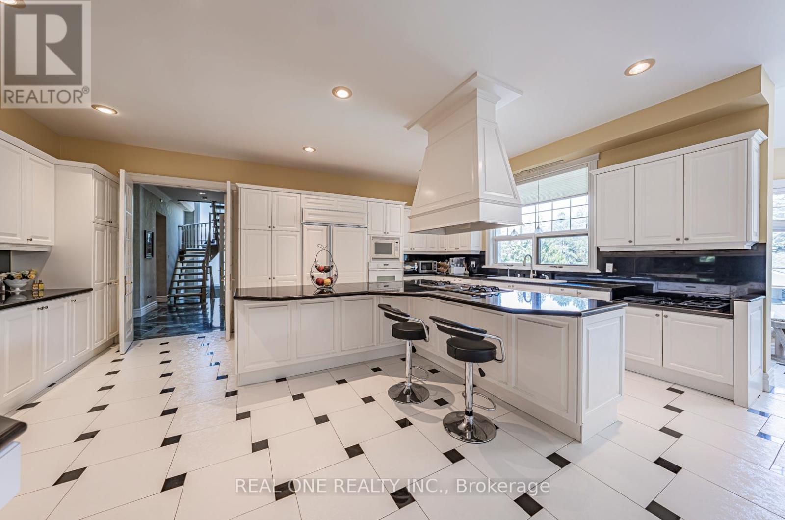 14 Alm Court, Aurora, Ontario  L4G 6W7 - Photo 26 - N12674676