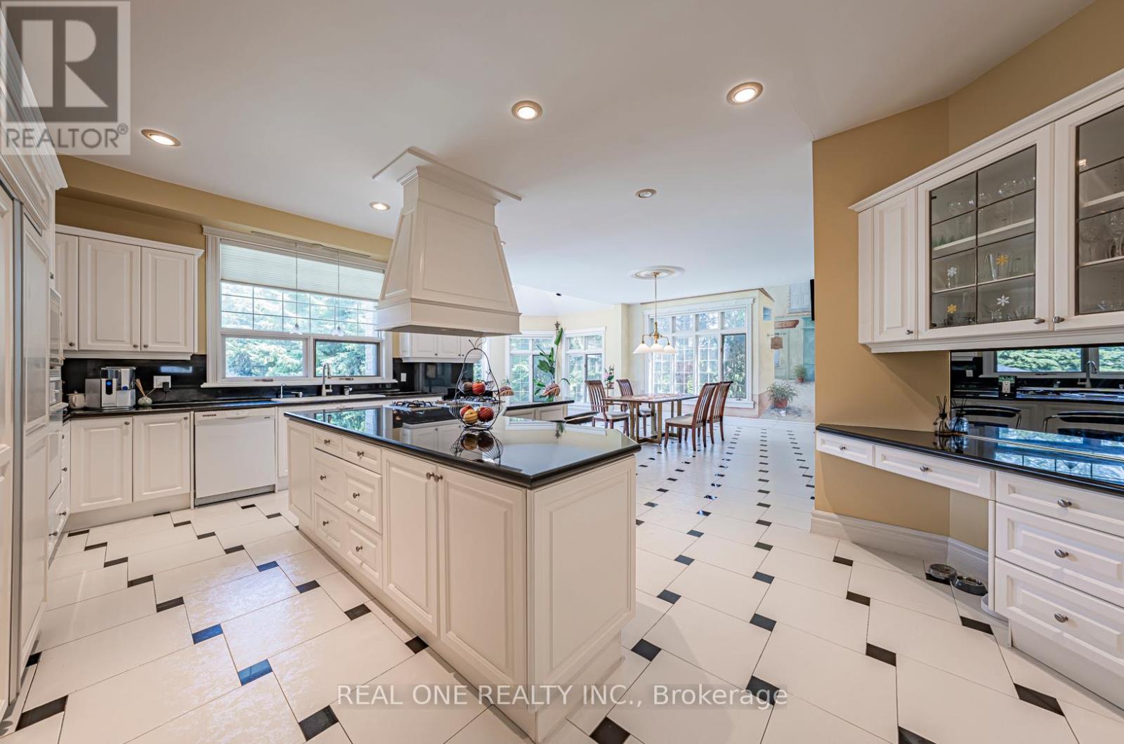 14 Alm Court, Aurora, Ontario  L4G 6W7 - Photo 27 - N12674676