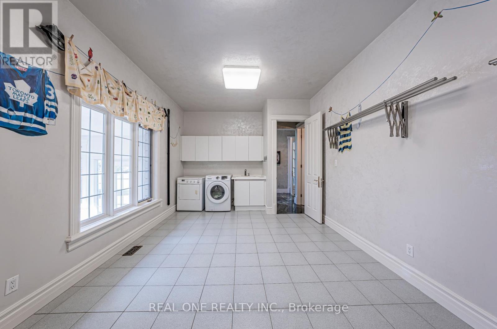 14 Alm Court, Aurora, Ontario  L4G 6W7 - Photo 29 - N12674676