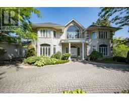 14 ALM COURT, Aurora, Ontario