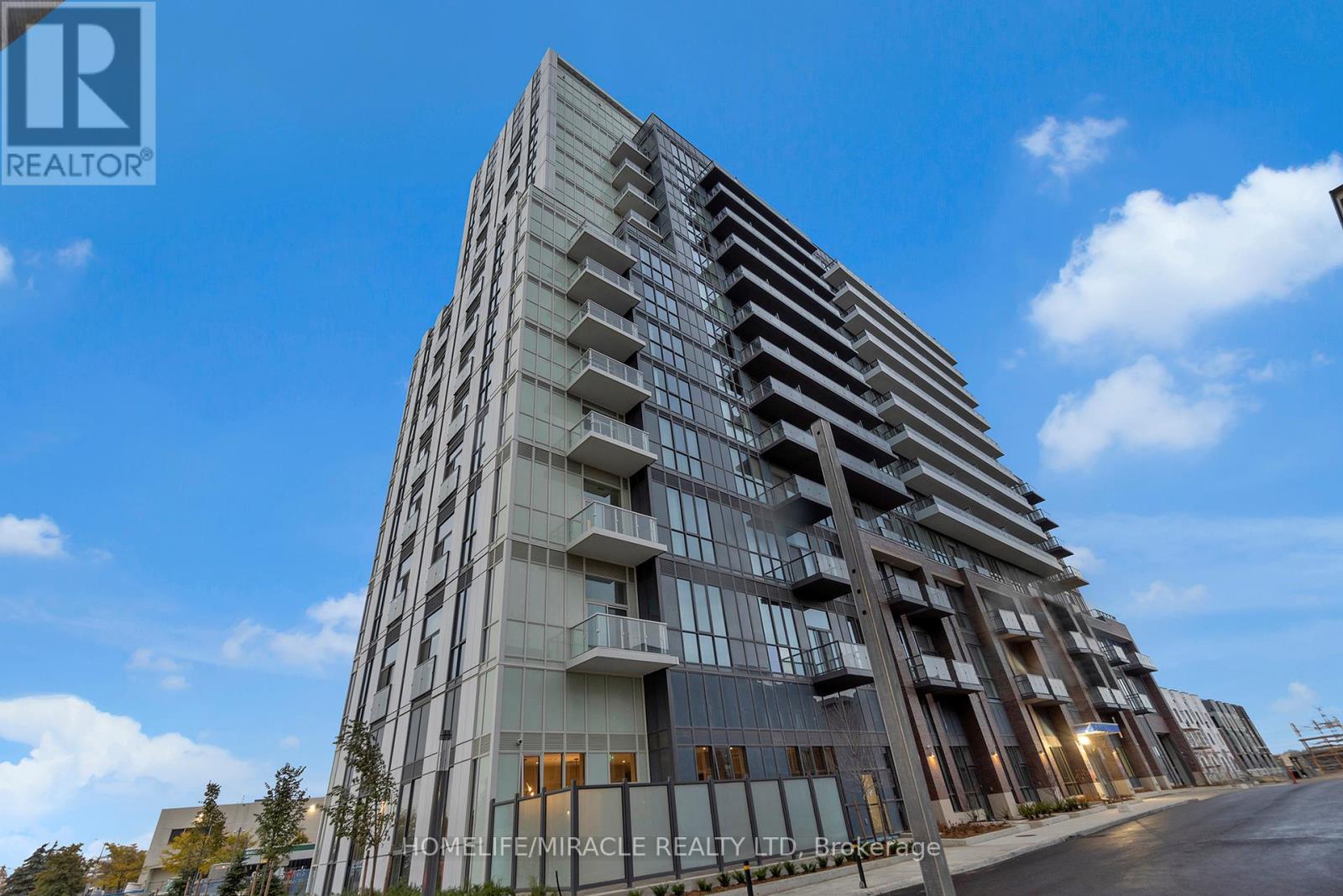 801 - 60 Honeycrisp Crescent, Vaughan, Ontario  L4K 0M5 - Photo 1 - N12674684