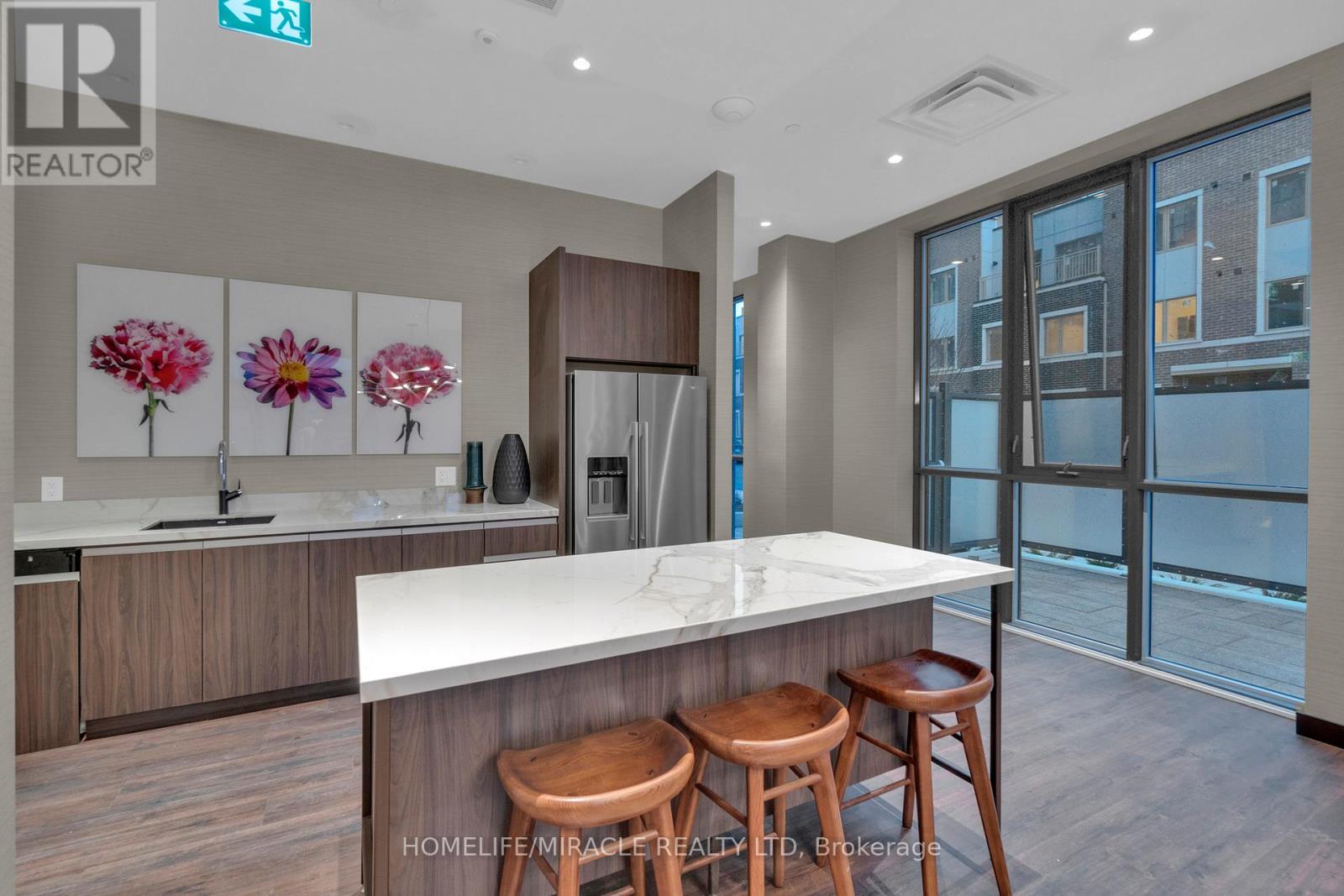 801 - 60 Honeycrisp Crescent, Vaughan, Ontario  L4K 0M5 - Photo 29 - N12674684