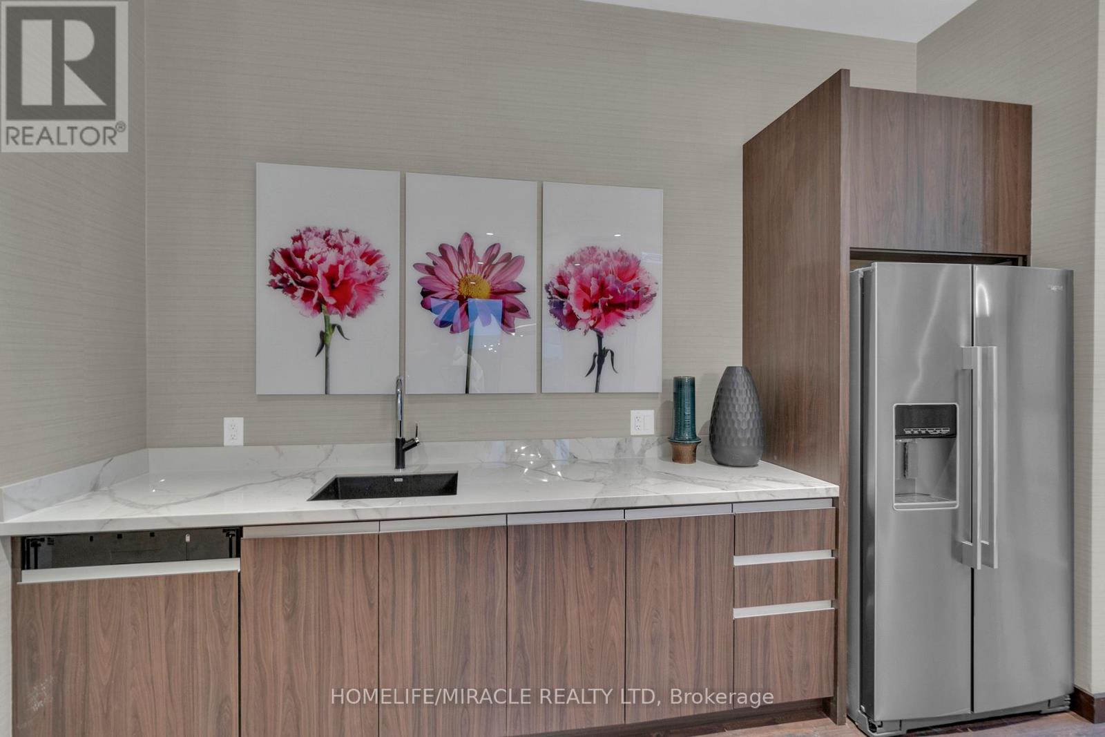 801 - 60 Honeycrisp Crescent, Vaughan, Ontario  L4K 0M5 - Photo 30 - N12674684