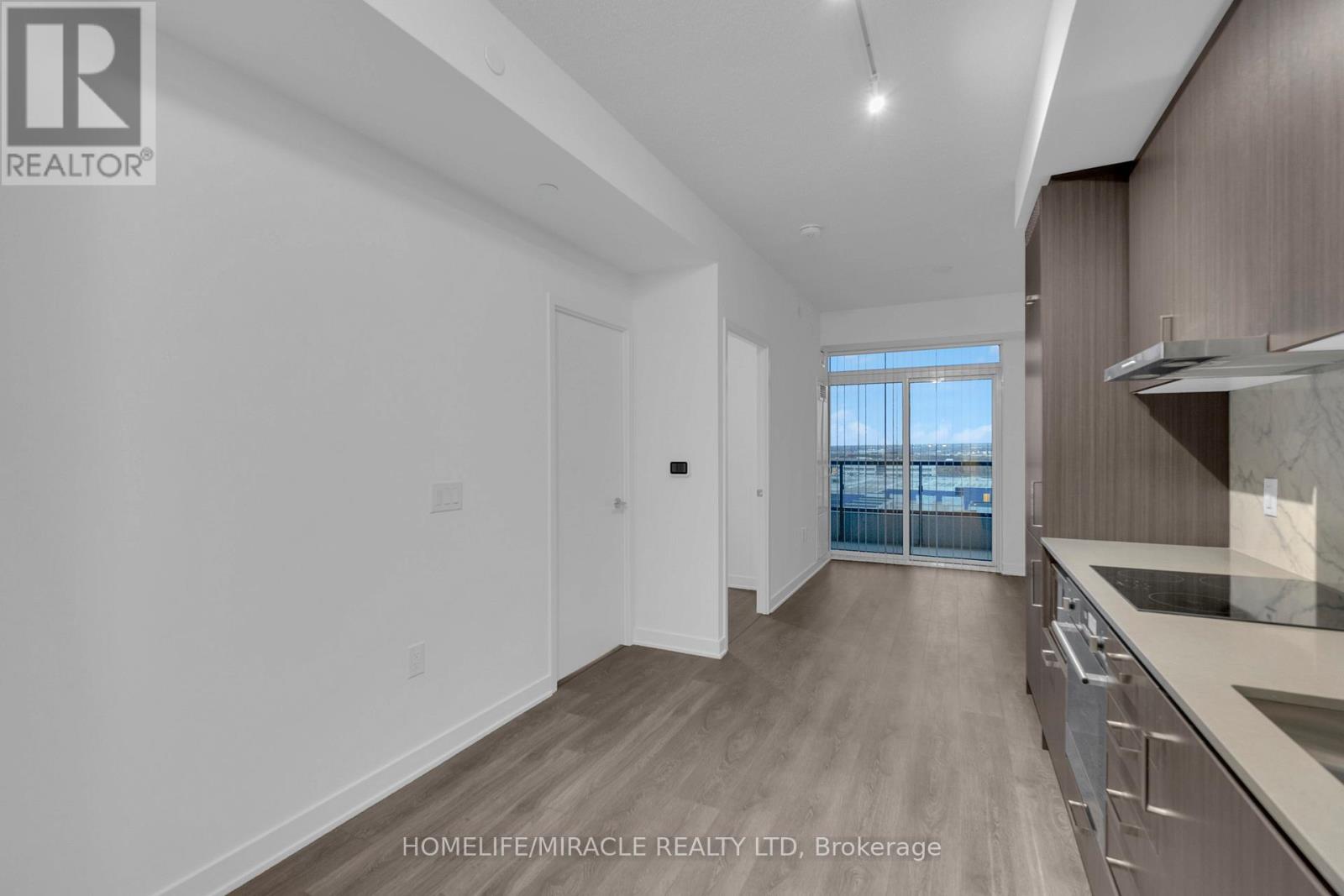 801 - 60 Honeycrisp Crescent, Vaughan, Ontario  L4K 0M5 - Photo 9 - N12674684