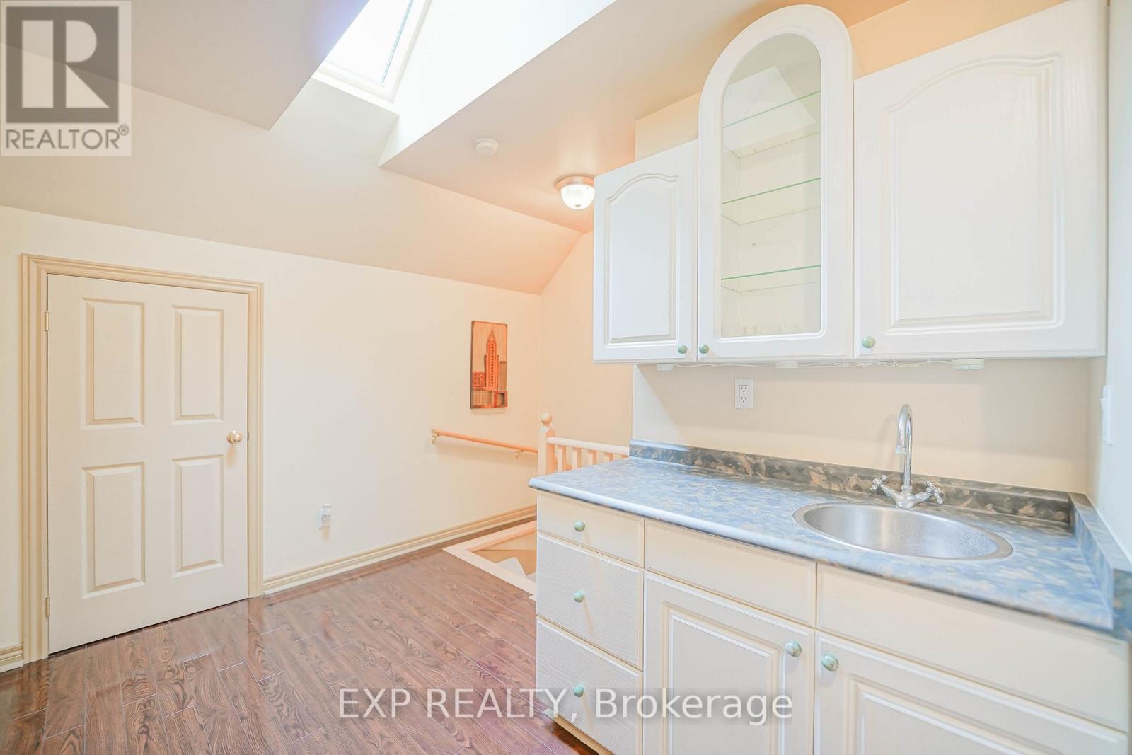 54 Ridgewood Drive, Richmond Hill, Ontario  L4E 3M1 - Photo 18 - N12674694