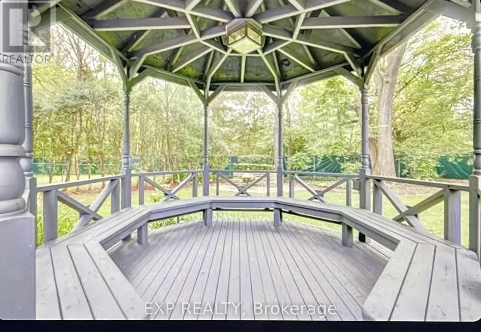 2198 Highriver Court, Mississauga, Ontario  L5H 3K4 - Photo 6 - W12639738