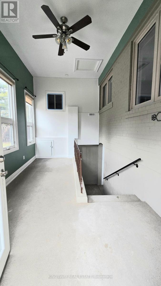 236 Woodale (Lower Lev) Avenue, Oakville, Ontario  L6K 2N2 - Photo 9 - W12674414